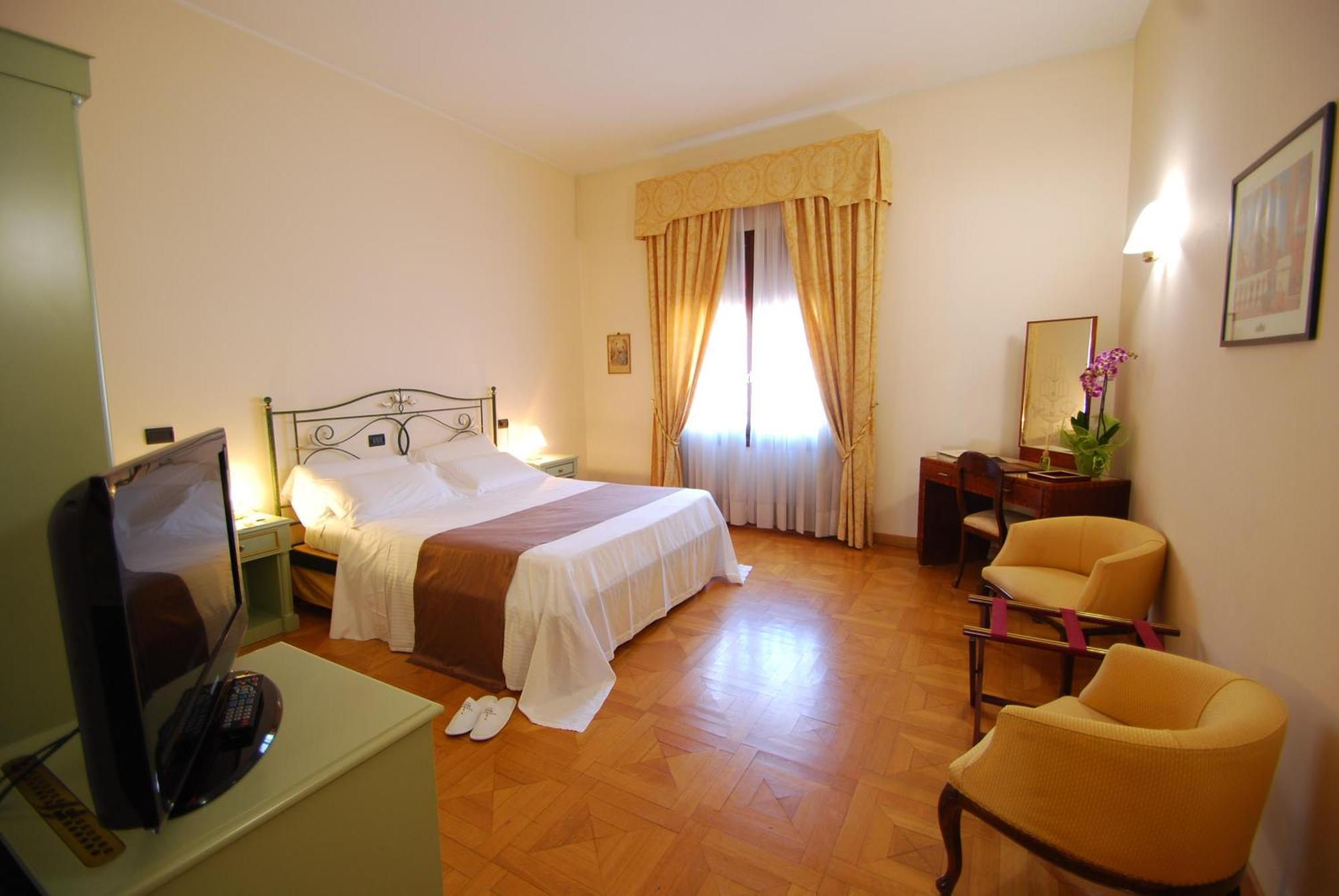 Alla Rocca Hotel Conference & Restaurant Bazzano Екстер'єр фото