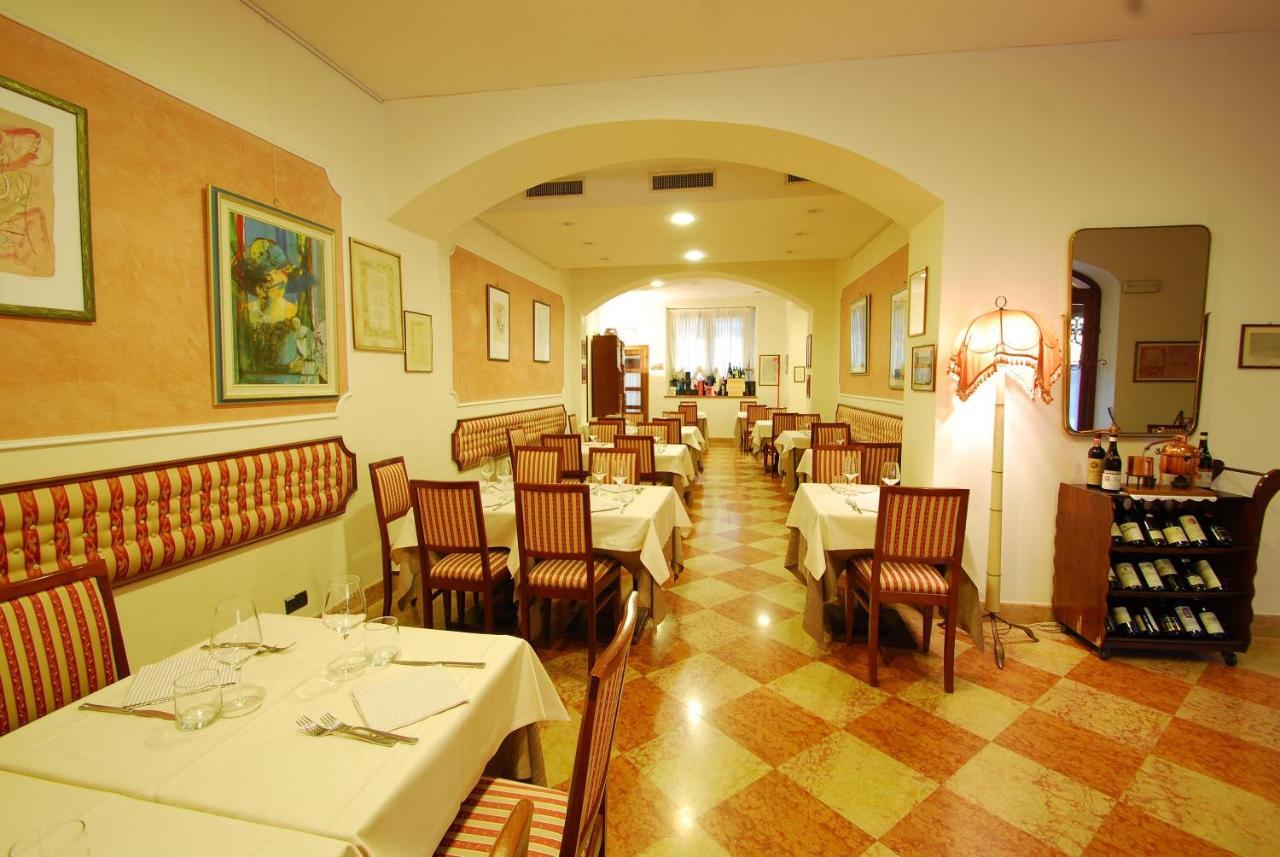 Alla Rocca Hotel Conference & Restaurant Bazzano Екстер'єр фото